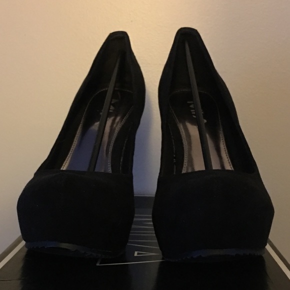 MIA Ivette Wedges - Black - WORN ONCE - Picture 5 of 8